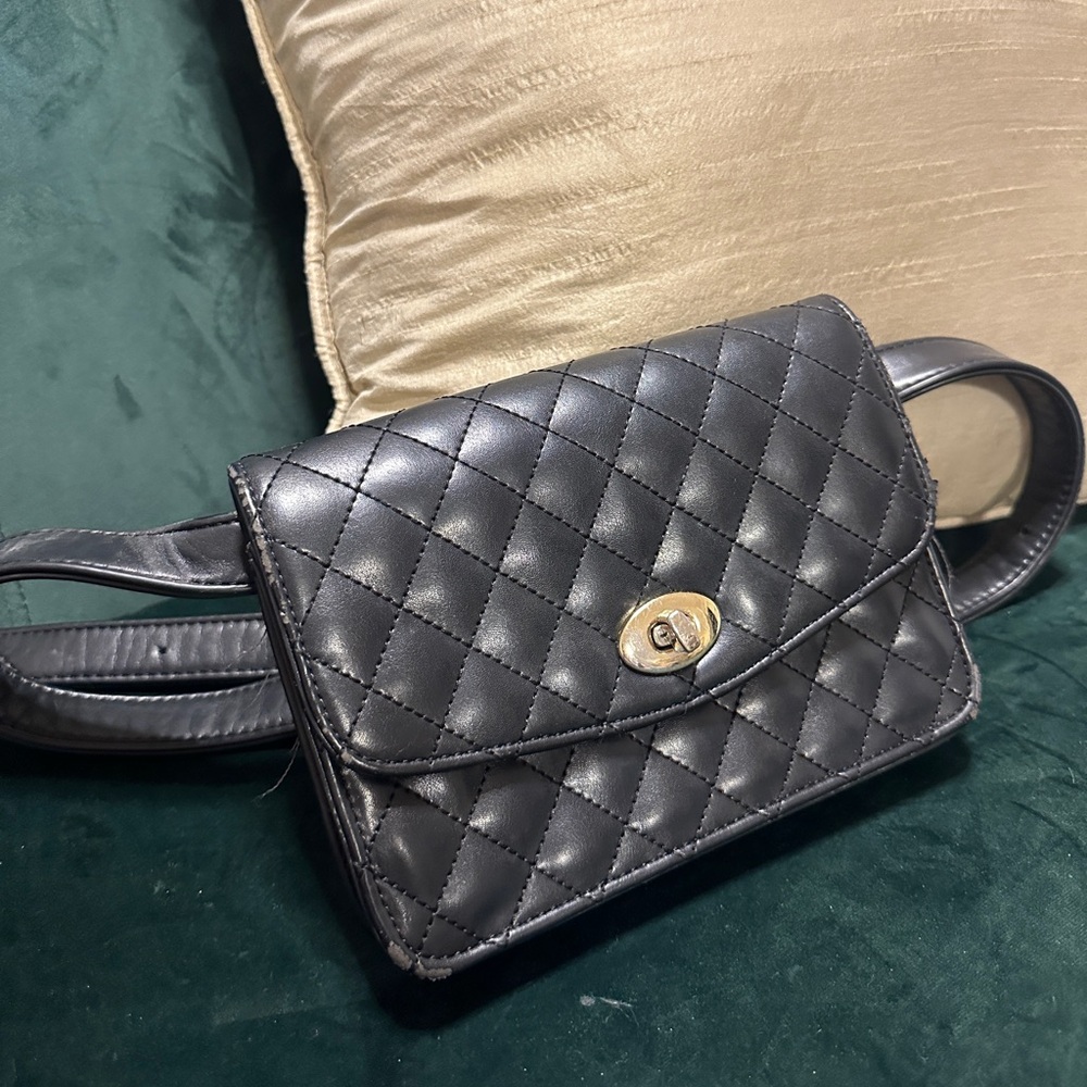 Style nanda black quilted faux leather waist bag